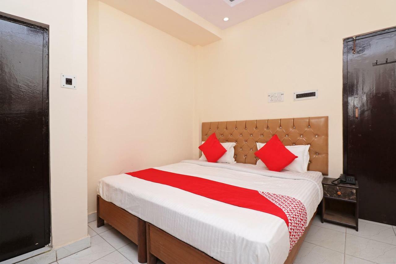 Oyo 30288 Hotel Moon Palace Lucknow Exteriör bild