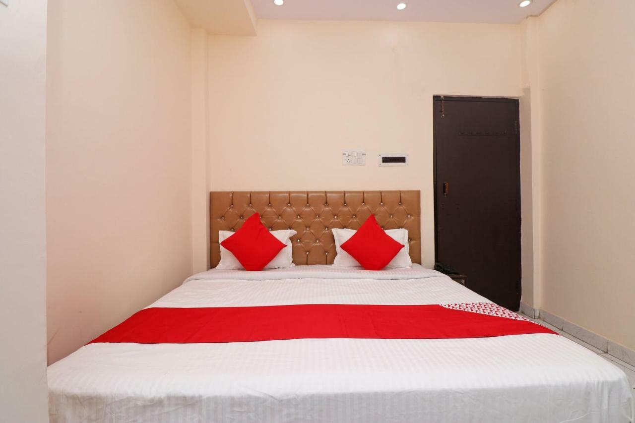 Oyo 30288 Hotel Moon Palace Lucknow Exteriör bild